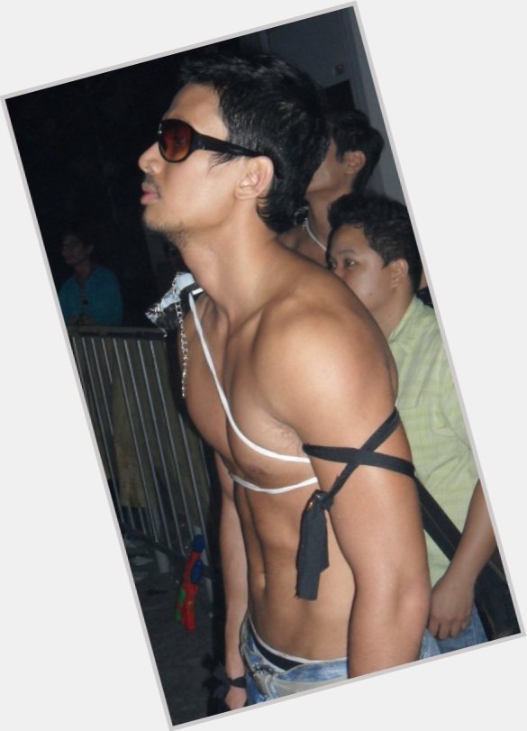 Christian Bautista shirtless bikini
