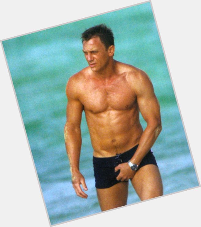 Daniel Craig body 3.jpg