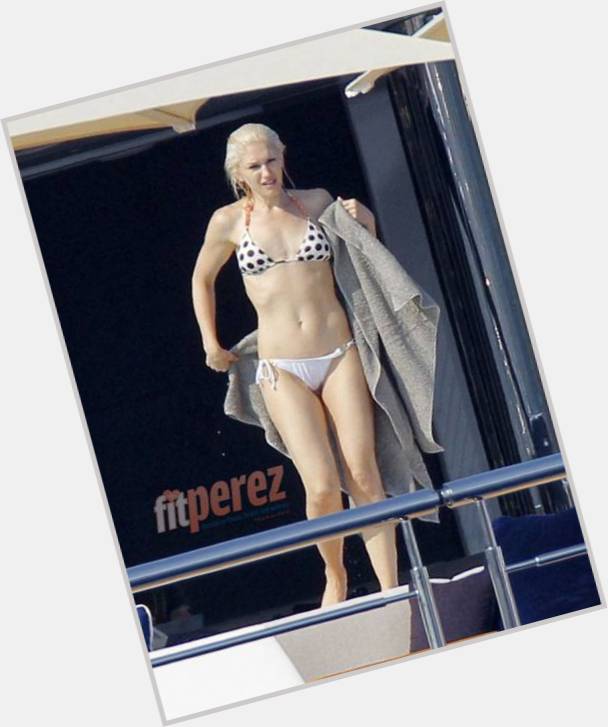 Gwen Stefani sexy 6.jpg