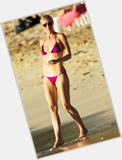 Gwyneth Paltrow shirtless bikini