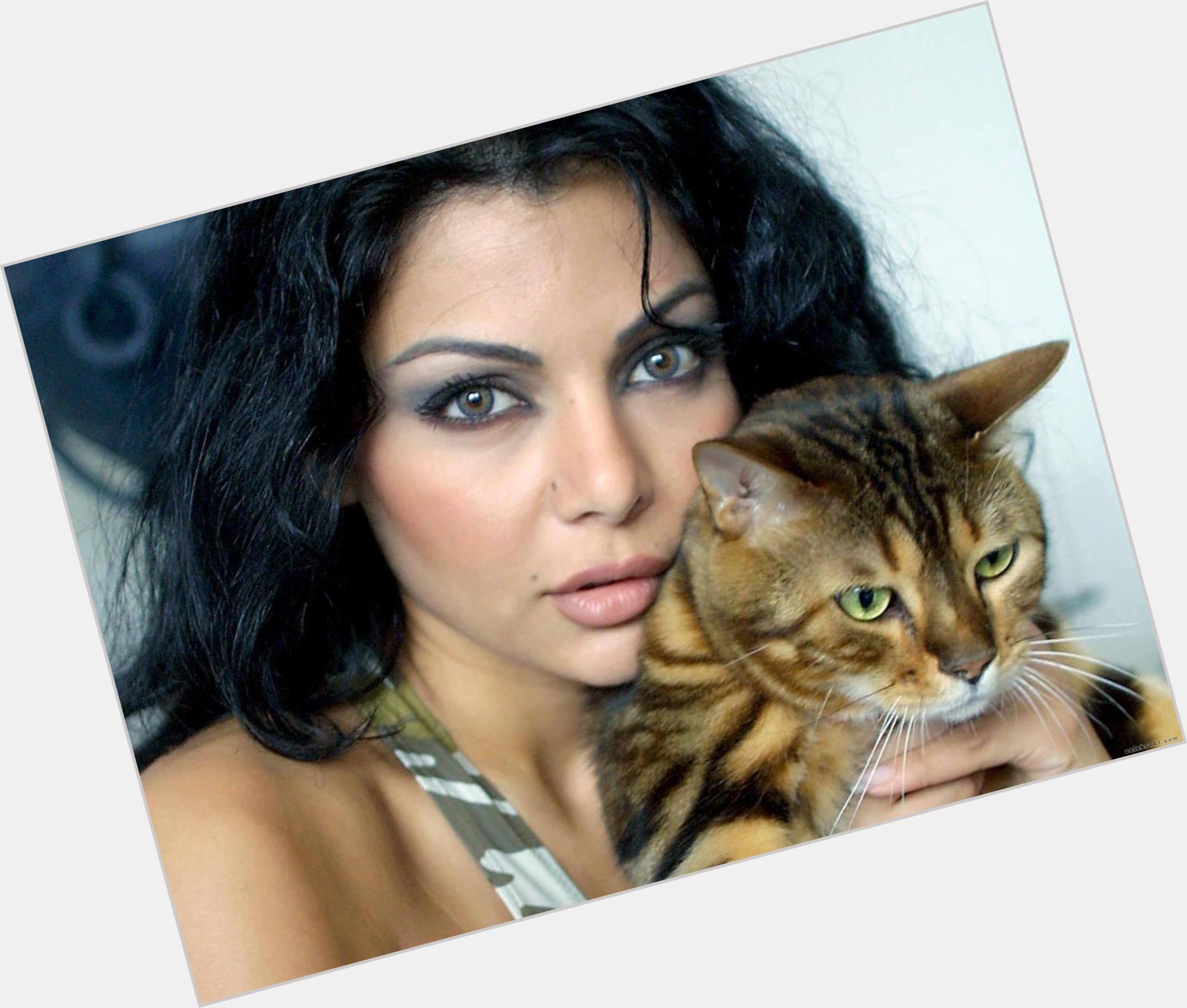 Haifa Wehbe sexy 0.jpg