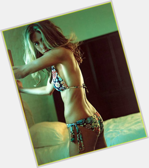 Jennifer Aniston shirtless bikini