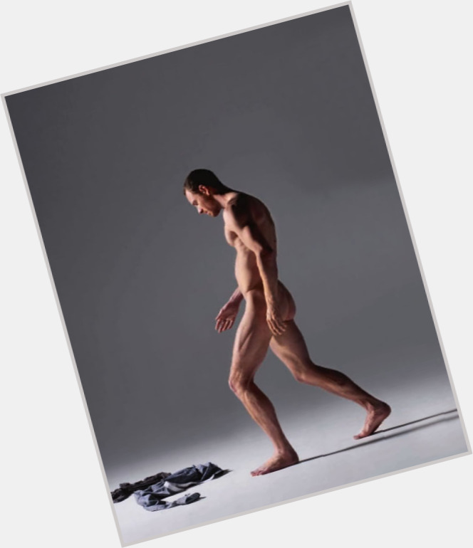 Michael Fassbender full body 7.jpg