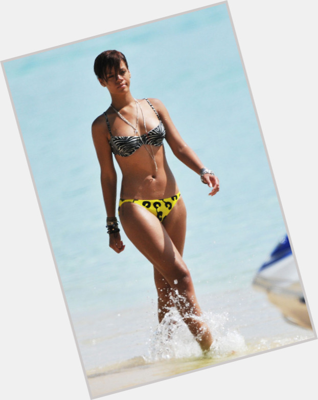 Rihanna body 6.jpg