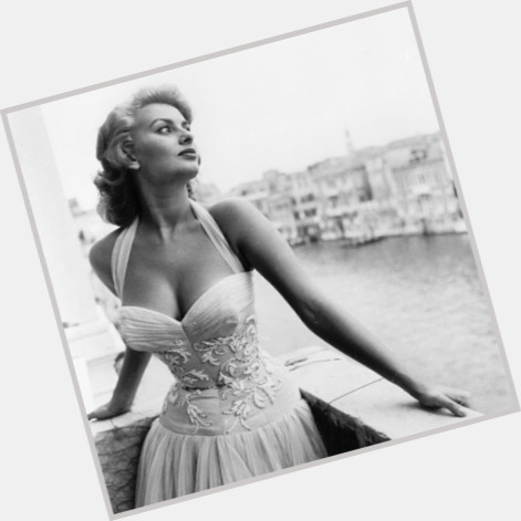 Sophia Loren young 9.jpg