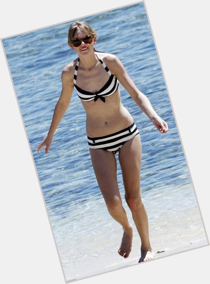 Taylor Swift full body 8.jpg