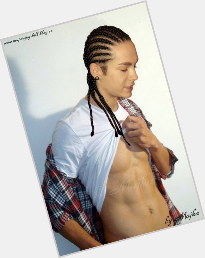 Tom Kaulitz shirtless bikini