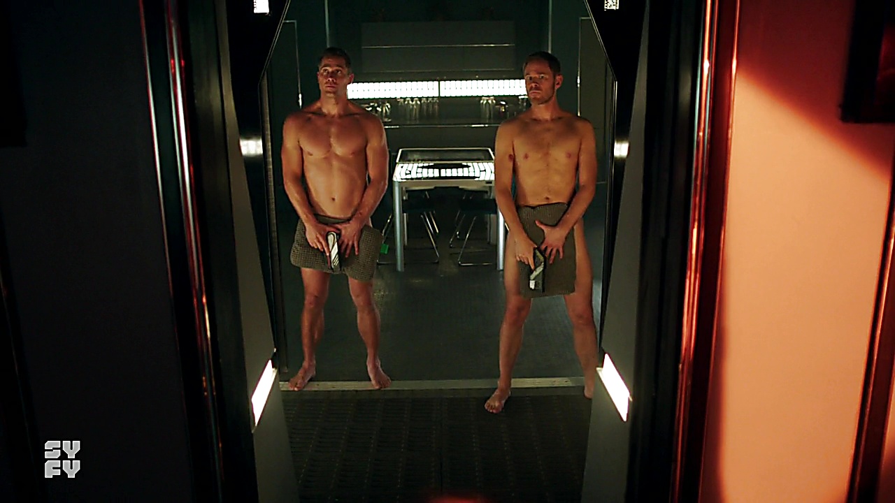 Aaron Ashmore sexy shirtless scene August 3, 2019, 11am