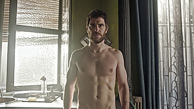 Alfonso Bassave sexy shirtless scene April 23, 2021, 7am