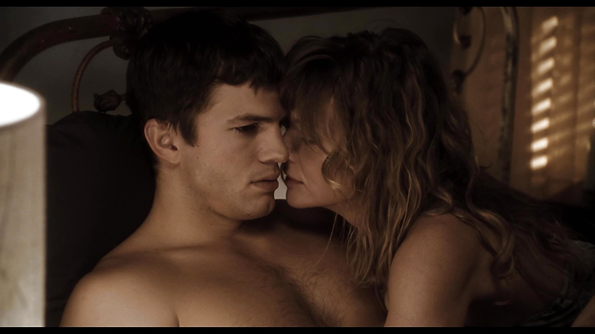 Ashton Kutcher sexy shirtless scene June 22, 2025, 2pm