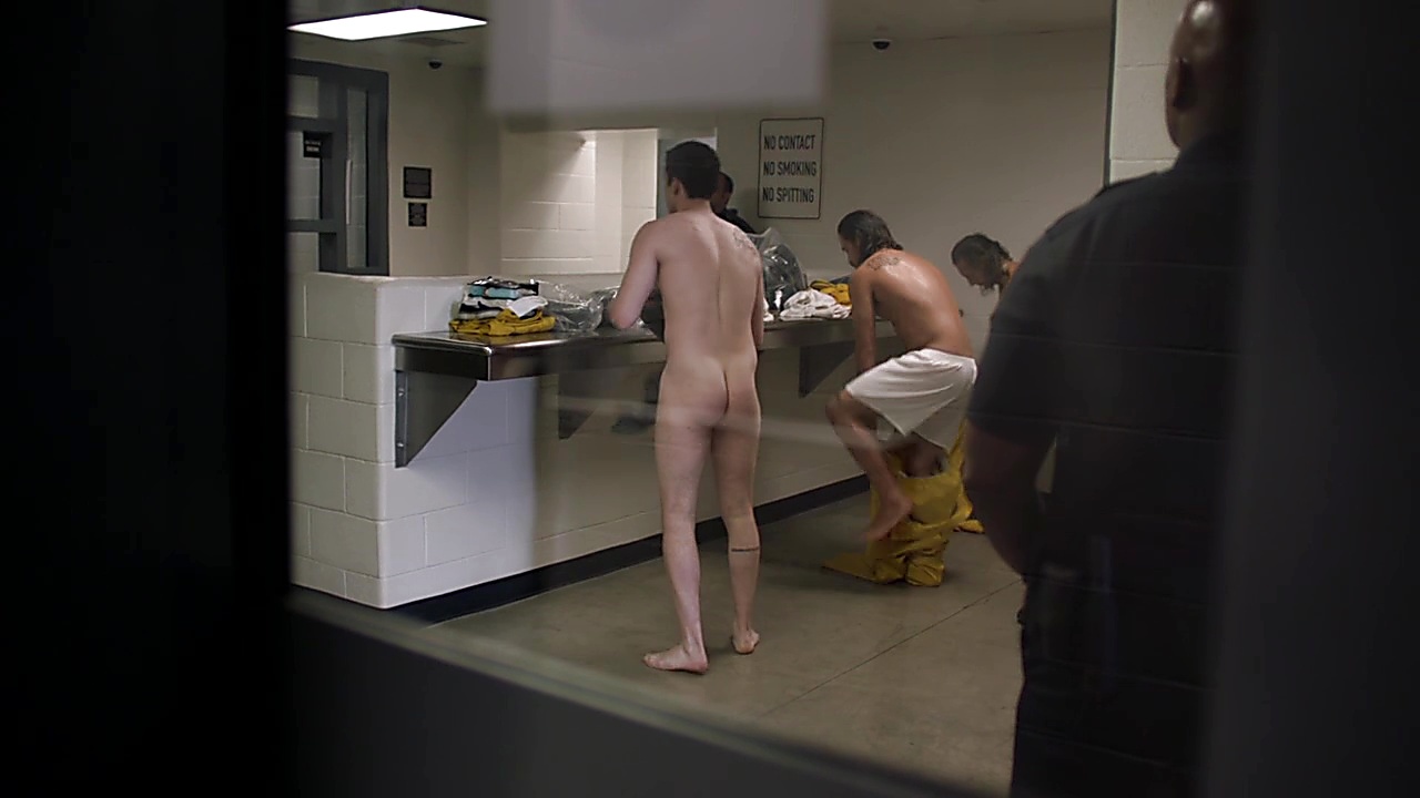 Cameron Monaghan sexy shirtless scene October 14, 2018, 12pm