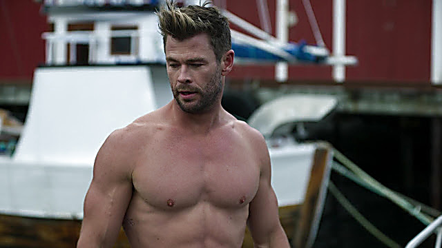 Chris Hemsworth sexy shirtless scene November 16, 2022, 3am