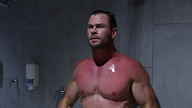 Chris Hemsworth sexy shirtless scene November 16, 2022, 4am