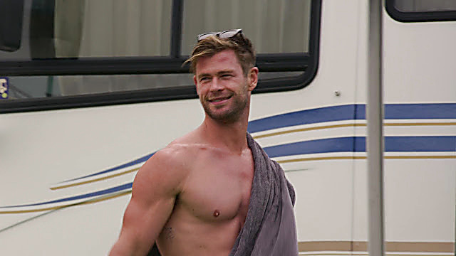 Chris Hemsworth sexy shirtless scene November 16, 2022, 5am