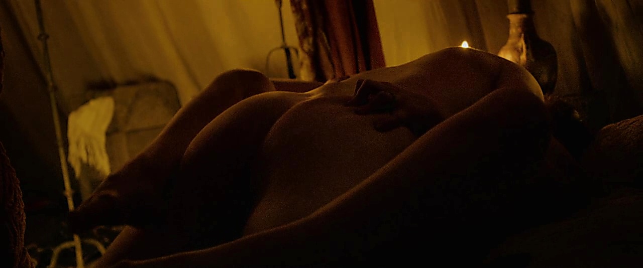 Chris Pine sexy shirtless scene November 9, 2018, 11am