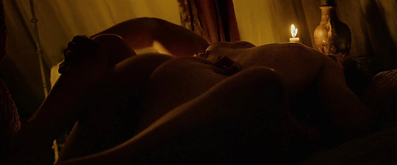 Chris Pine sexy shirtless scene November 9, 2018, 11am