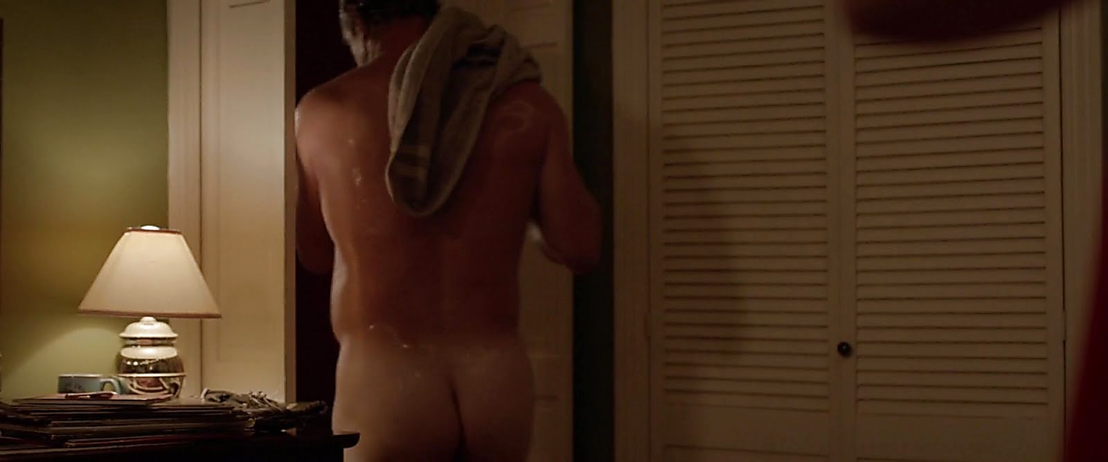 Christopher Meloni sexy shirtless scene November 23, 2017, 12pm