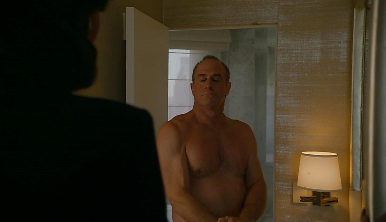 Christopher Meloni sexy shirtless scene June 25, 2018, 12pm