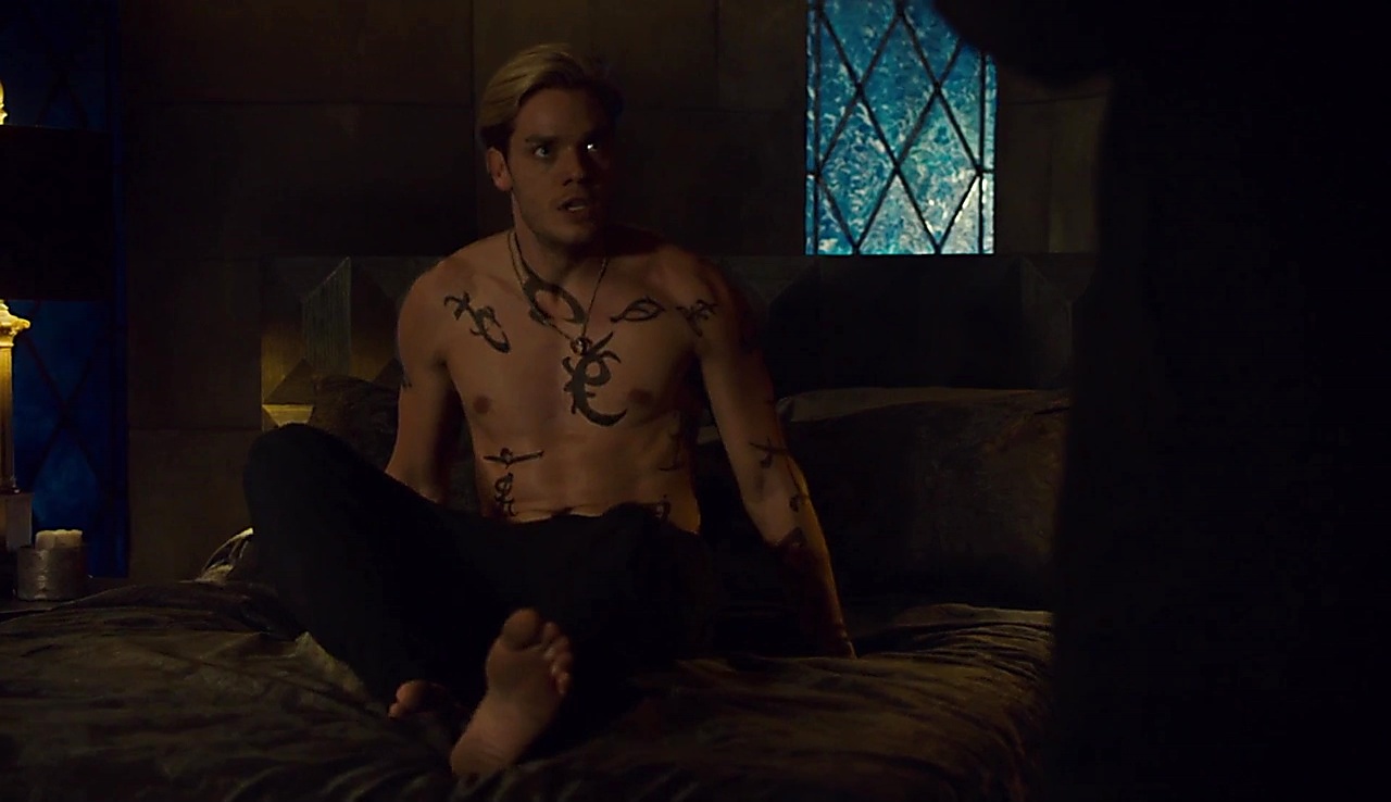 Dominic Sherwood sexy shirtless scene March 21, 2018, 10am