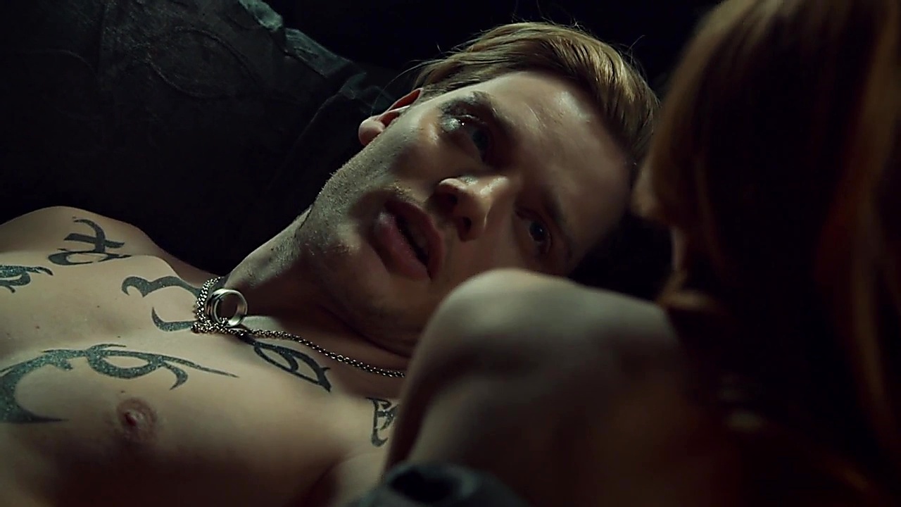 Dominic Sherwood sexy shirtless scene March 20, 2019, 2pm