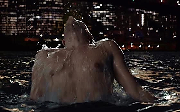 Ioan Gruffudd sexy shirtless scene September 29, 2014, 8pm
