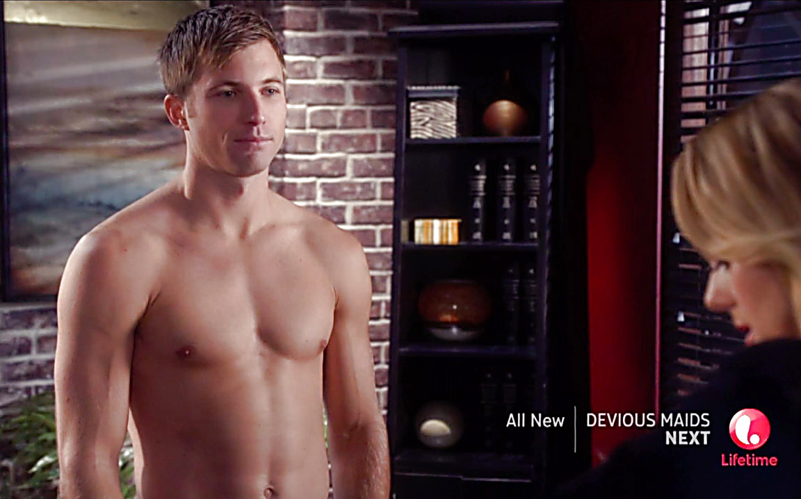 Justin Deeley sexy shirtless scene June 22, 2014, 6pm