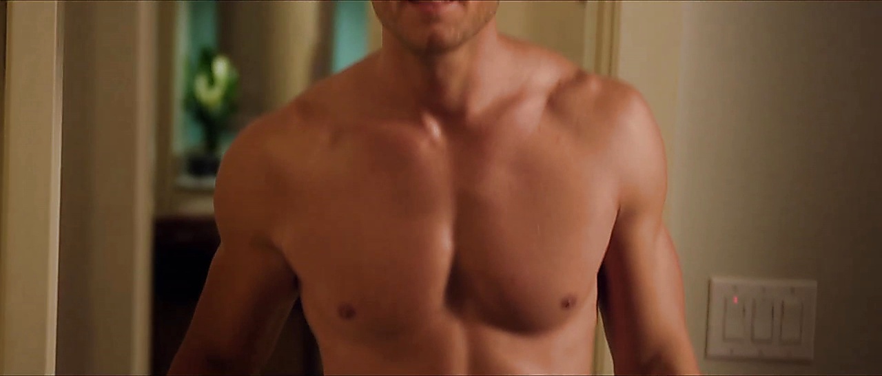 Justin Hartley sexy shirtless scene January 8, 2018, 5am