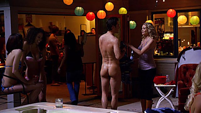 Mark Paul Gosselaar sexy shirtless scene November 1, 2020, 6am