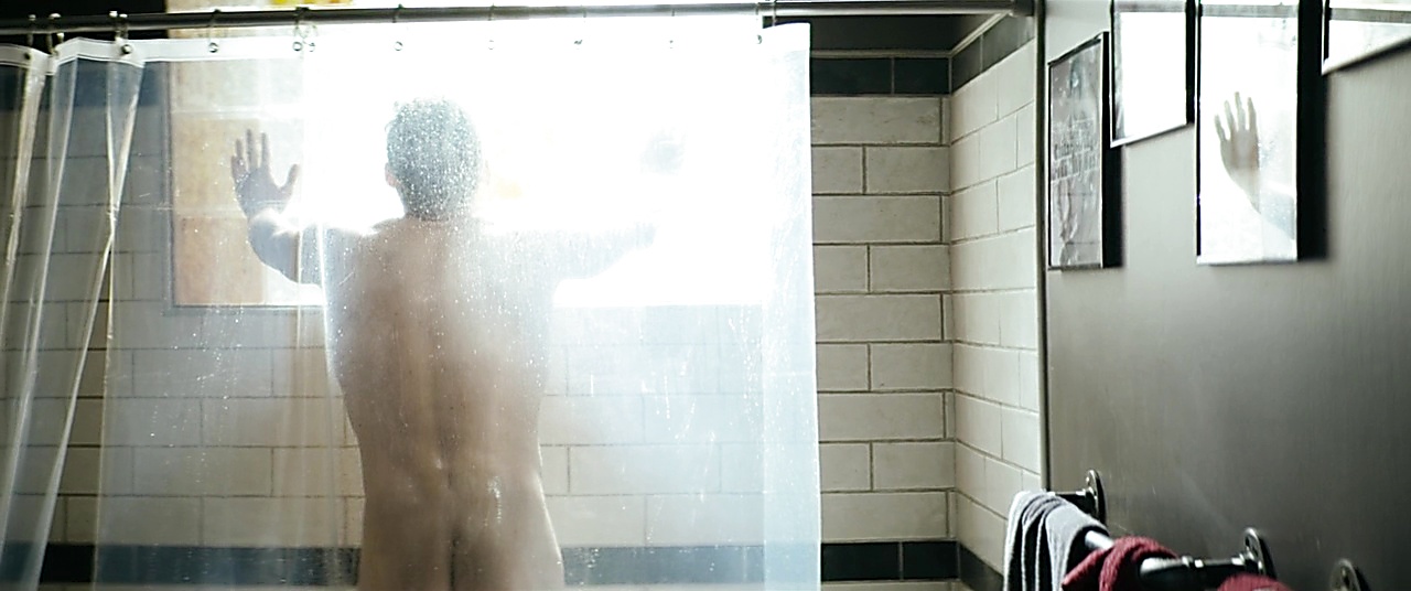 Matt Lauria sexy shirtless scene December 5, 2019, 3pm