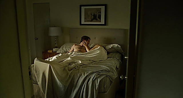 Michiel Huisman sexy shirtless scene January 5, 2021, 1pm