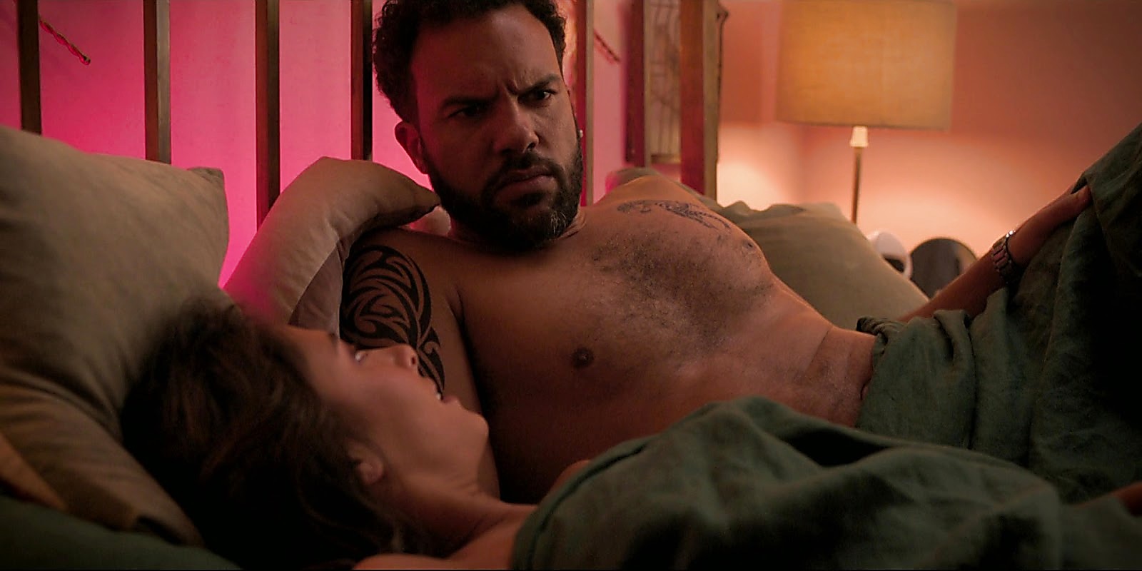 O T Fagbenle sexy shirtless scene July 28, 2020, 12pm