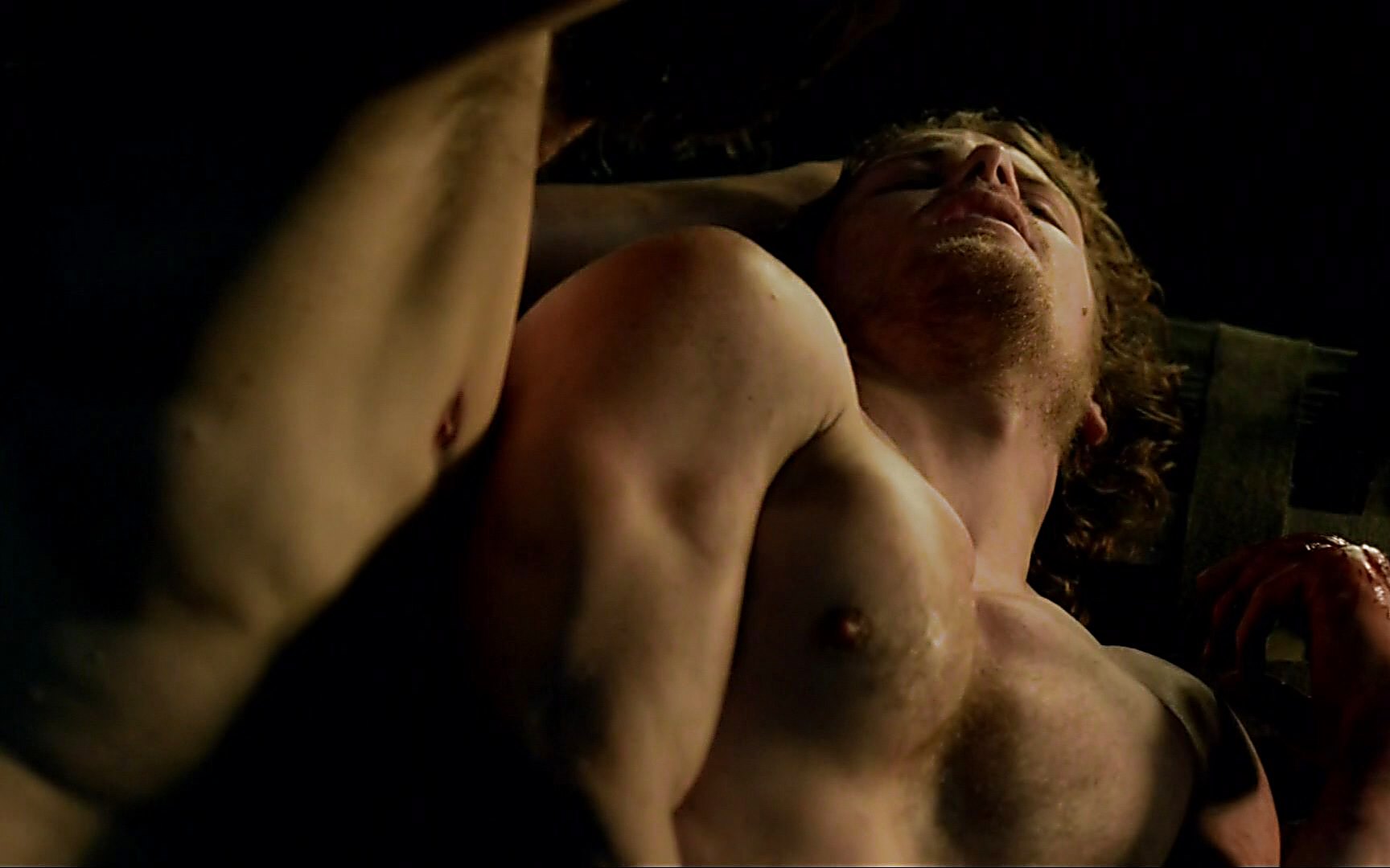 Athletic Body: Sam Heughan In Outlander.