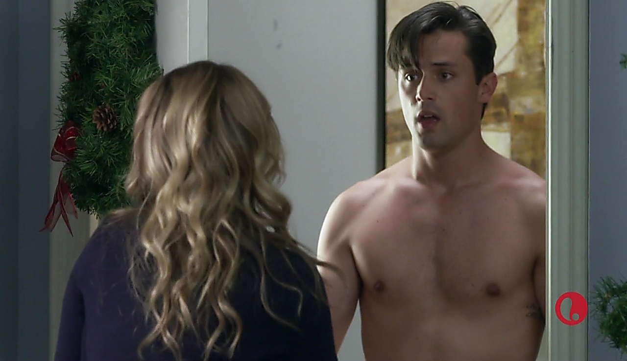 Stephen Colletti sexy shirtless scene October 31, 2017, 2pm