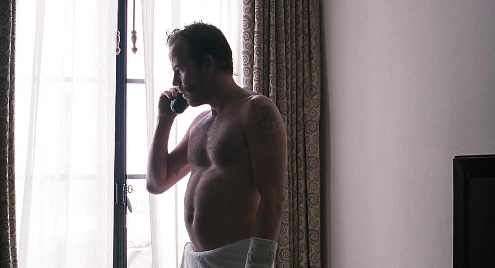 Stephen Dorff sexy shirtless scene April 27, 2020, 5am