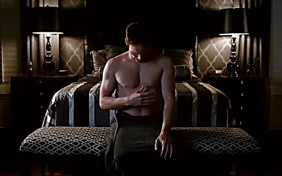 Stephen Moyer sexy shirtless scene August 4, 2014, 1pm