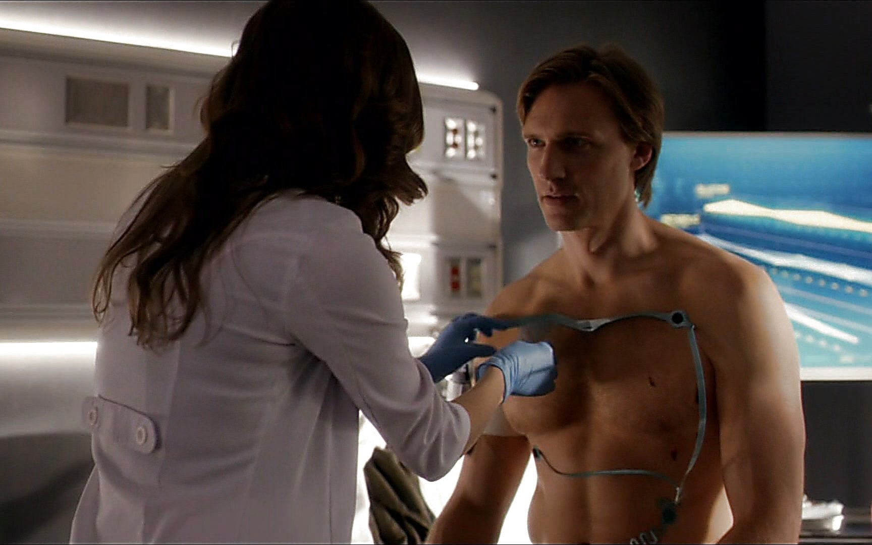 Teddy Sears sexy shirtless scene October 17, 2015, 8pm
