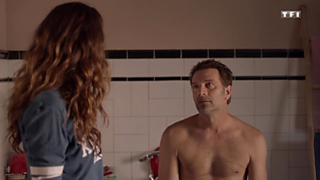Thomas Jouannet sexy shirtless scene May 28, 2021, 5am