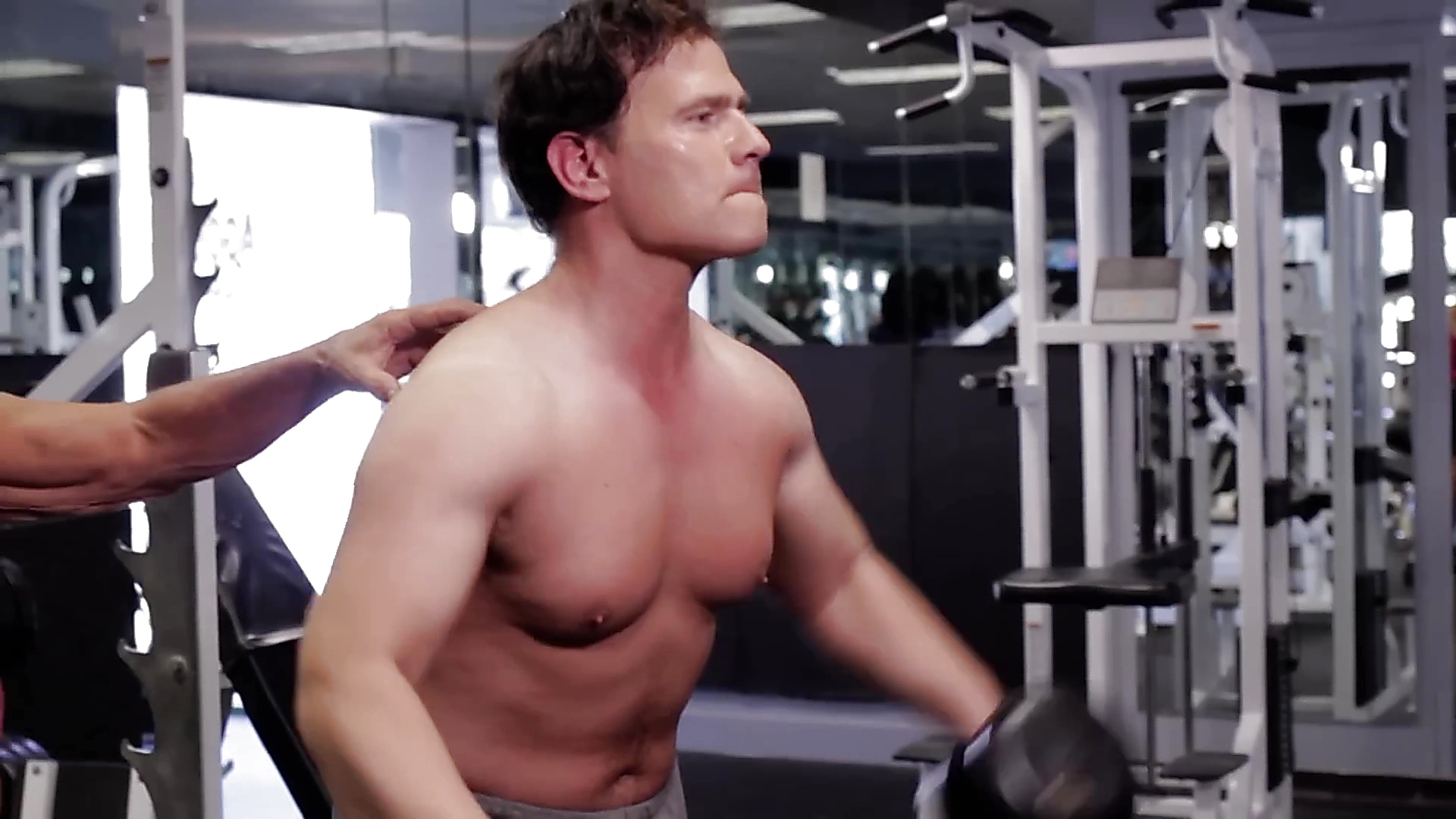 Tommy Lee sexy shirtless scene May 19, 2025, 6am