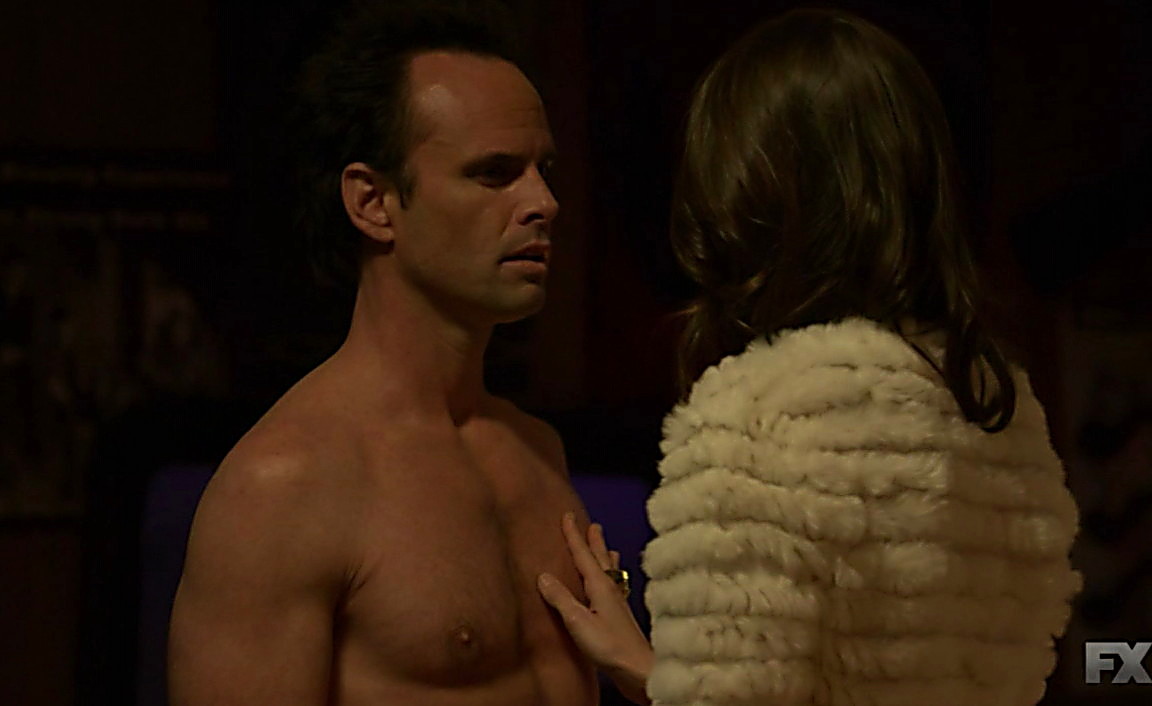 Timothy Olyphant sexy shirtless scene January 26, 2014, 4pm