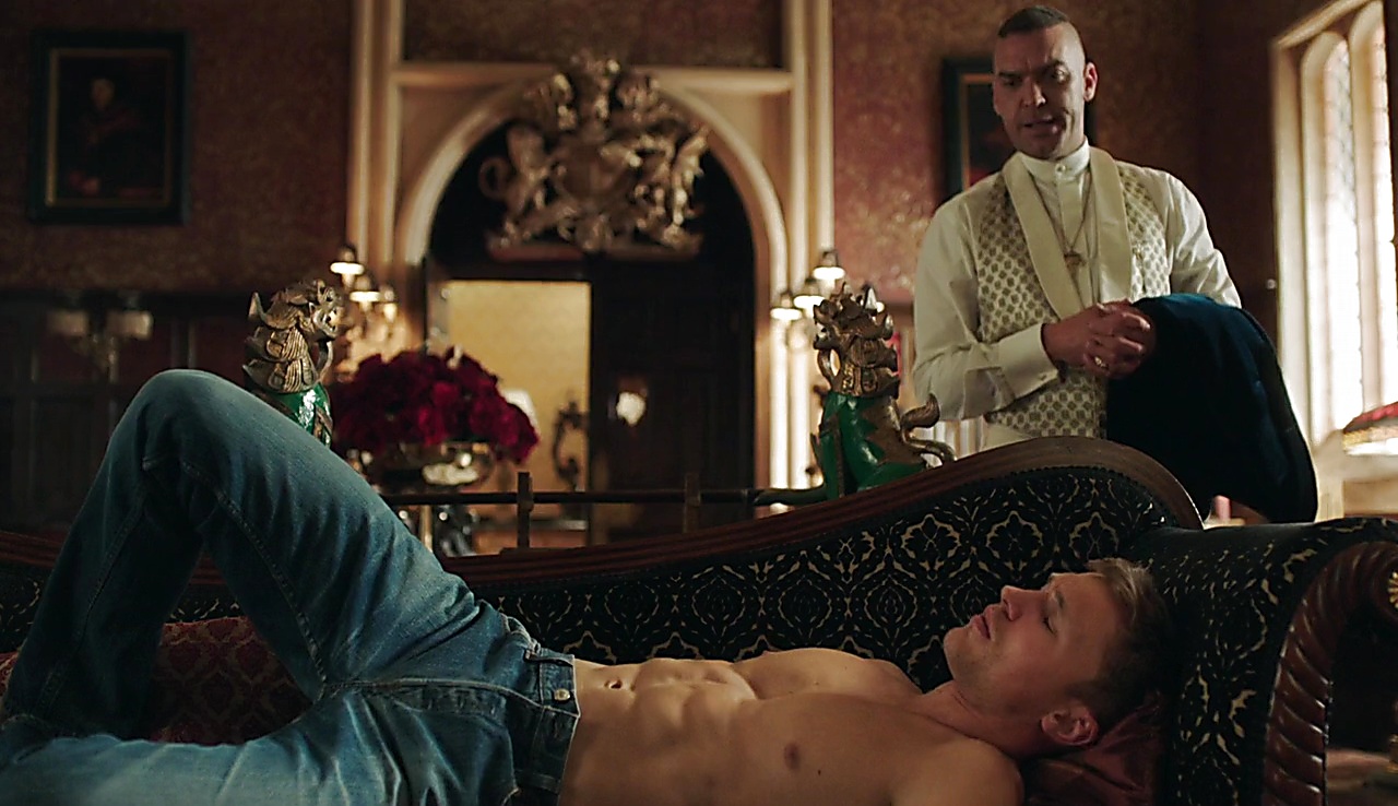 William Moseley sexy shirtless scene March 11, 2018, 2pm