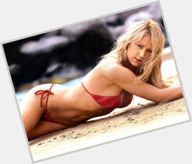 Anna Kournikova Athletic body,  blonde hair & hairstyles