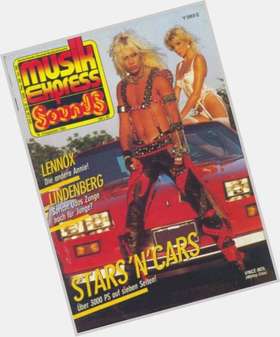 Beth Lynn Athletic body,  blonde hair & hairstyles