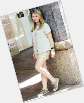 Bindi Irwin Slim body,  blonde hair & hairstyles