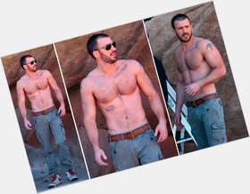 Chris Evans light brown hair & hairstyles Athletic body, 