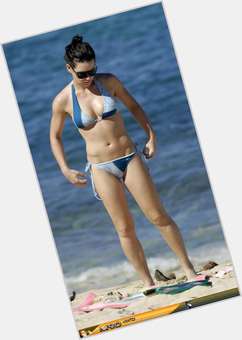 Evangeline Lilly dark brown hair & hairstyles Athletic body, 