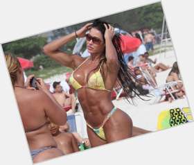 Gracyanne Barbosa black hair & hairstyles Athletic body, 