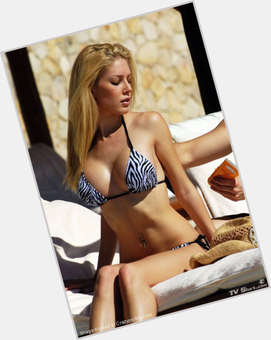 Heidi Montag Slim body,  blonde hair & hairstyles