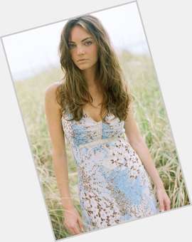 Jocelyn Binder  light brown hair & hairstyles