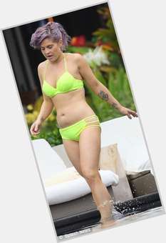 Kelly Osbourne Athletic body,  multi-colored hair & hairstyles