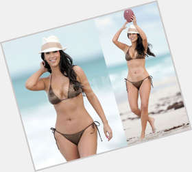 Khloe Kardashian dark brown hair & hairstyles Athletic body, 